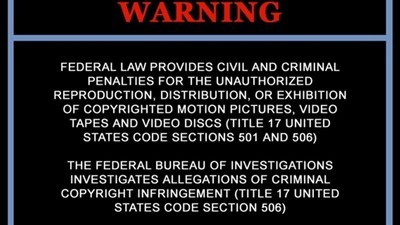 В мини юбке